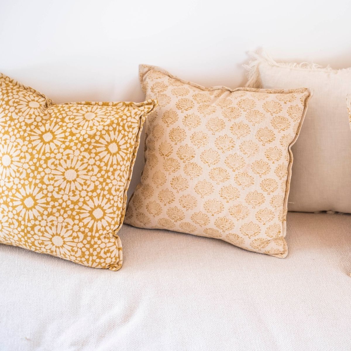 Cojín de algodón beige estilo romántico 45x45