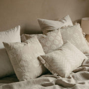 Cojín jaquard beige clásico 45x45 de algodón