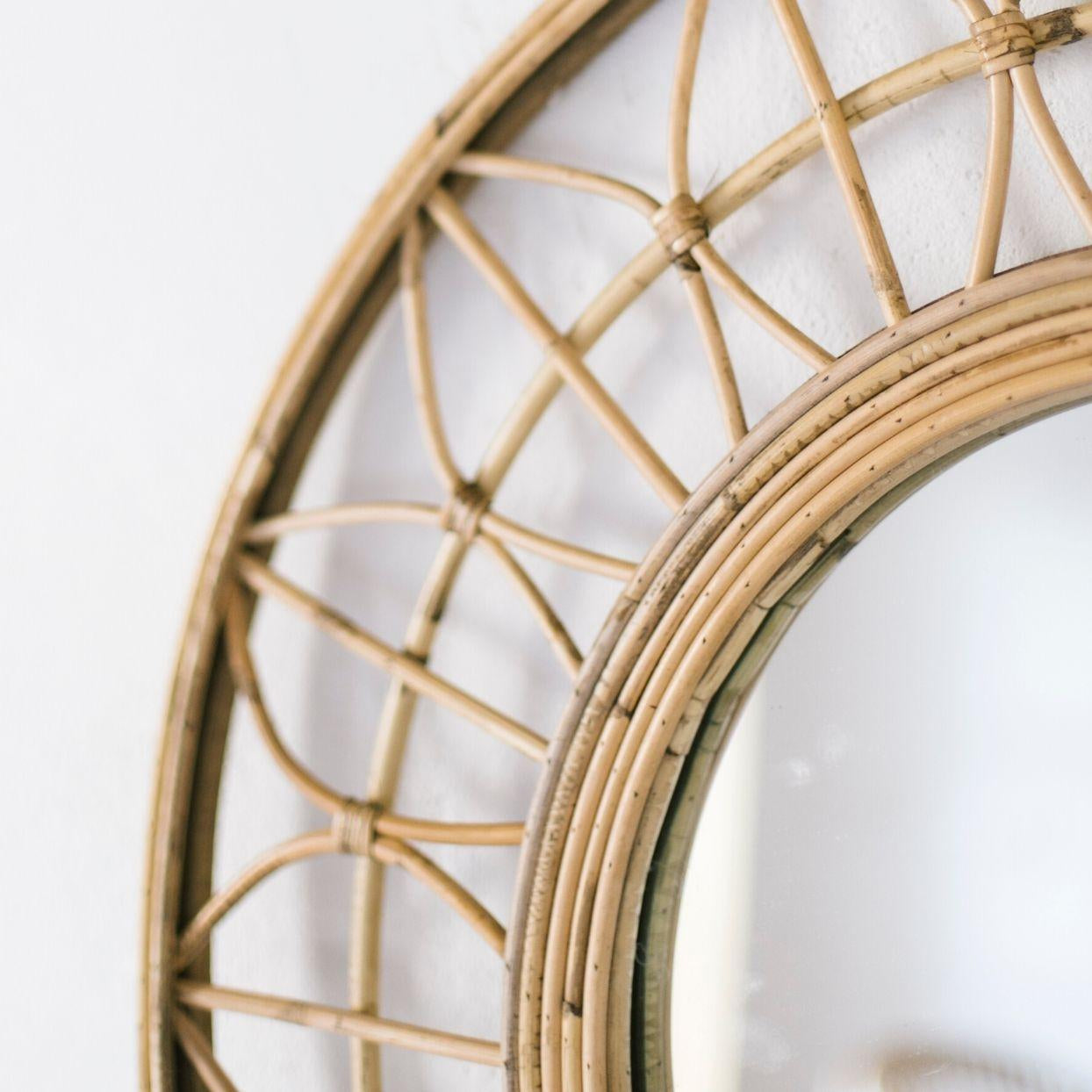 Espejo decorativo étnico de rattan
