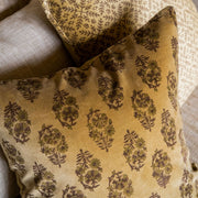 Cojín de terciopelo amarillo vintage 45x45