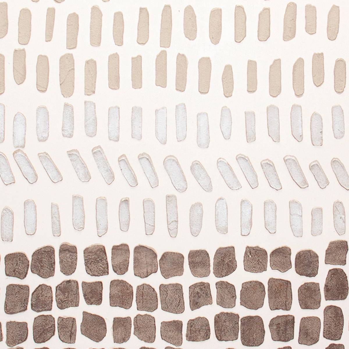 Detalle de cuadro abstracto Lusaka con patrón repetitivo en tonos tierra