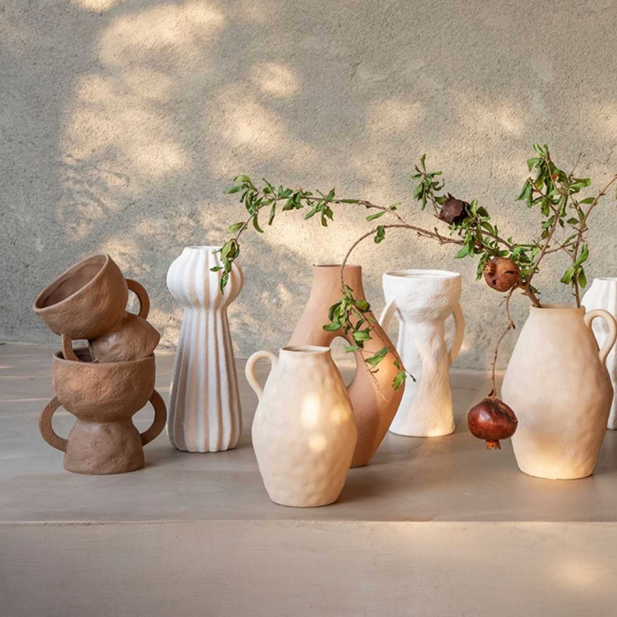Bodegón jarrones de cerámica mediterráneos