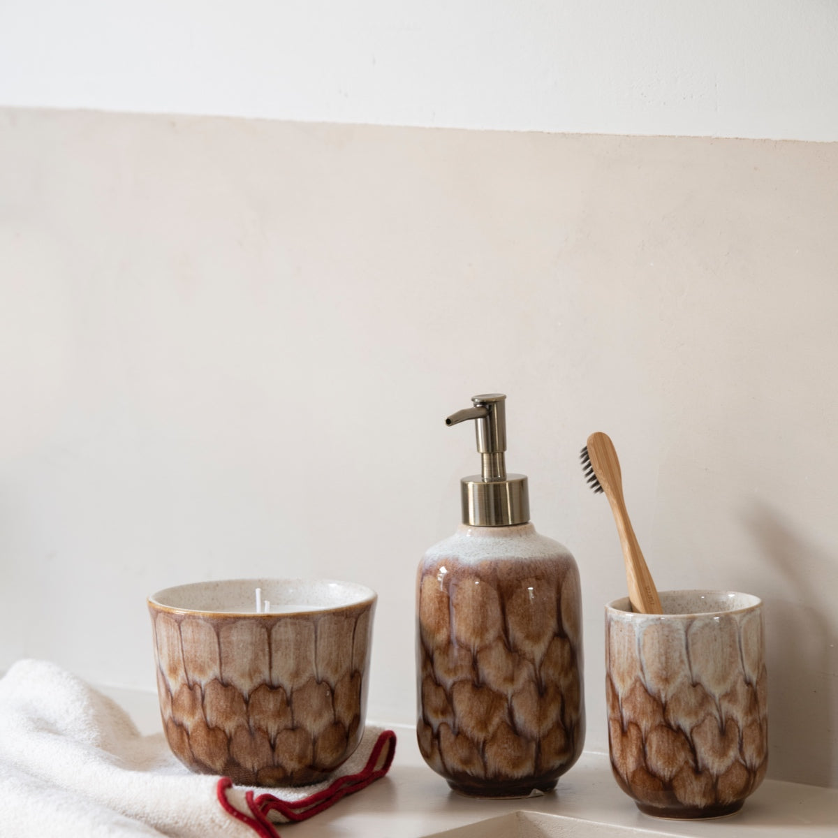 Portacepillos de baño de cerámica marrón