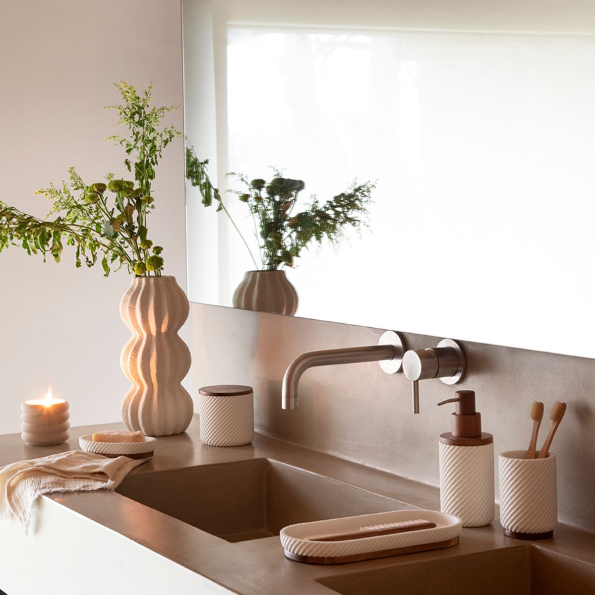 Dispensador de poliresina y madera de acacia