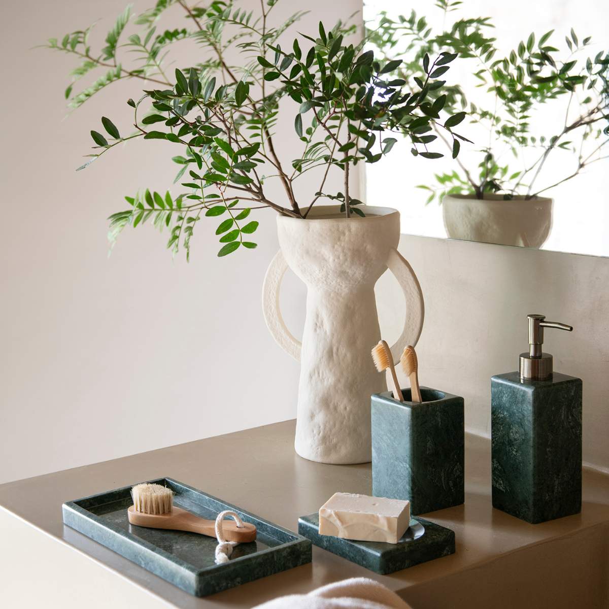 Jabonera de mármol verde