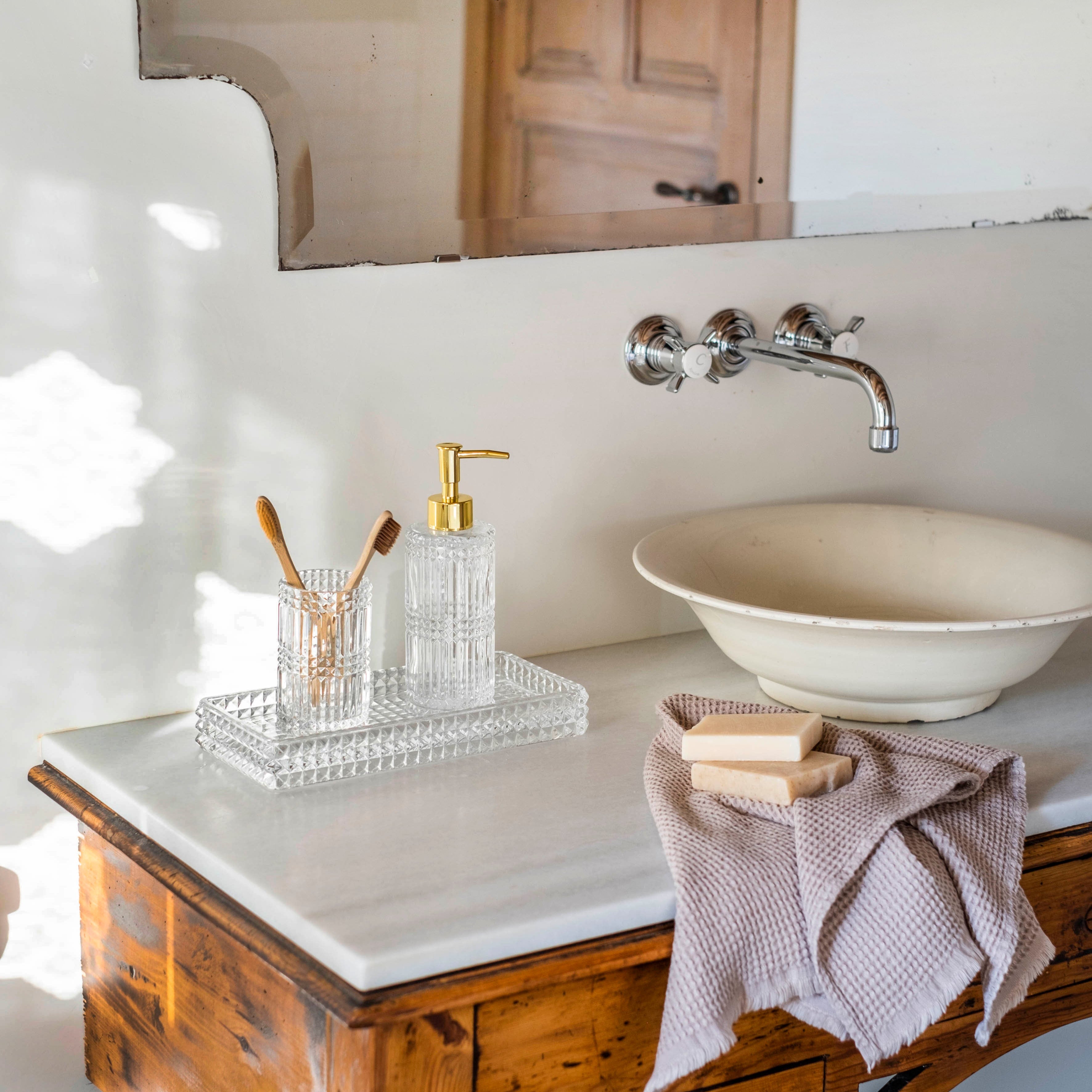 Classic gold glass bathroom dispenser