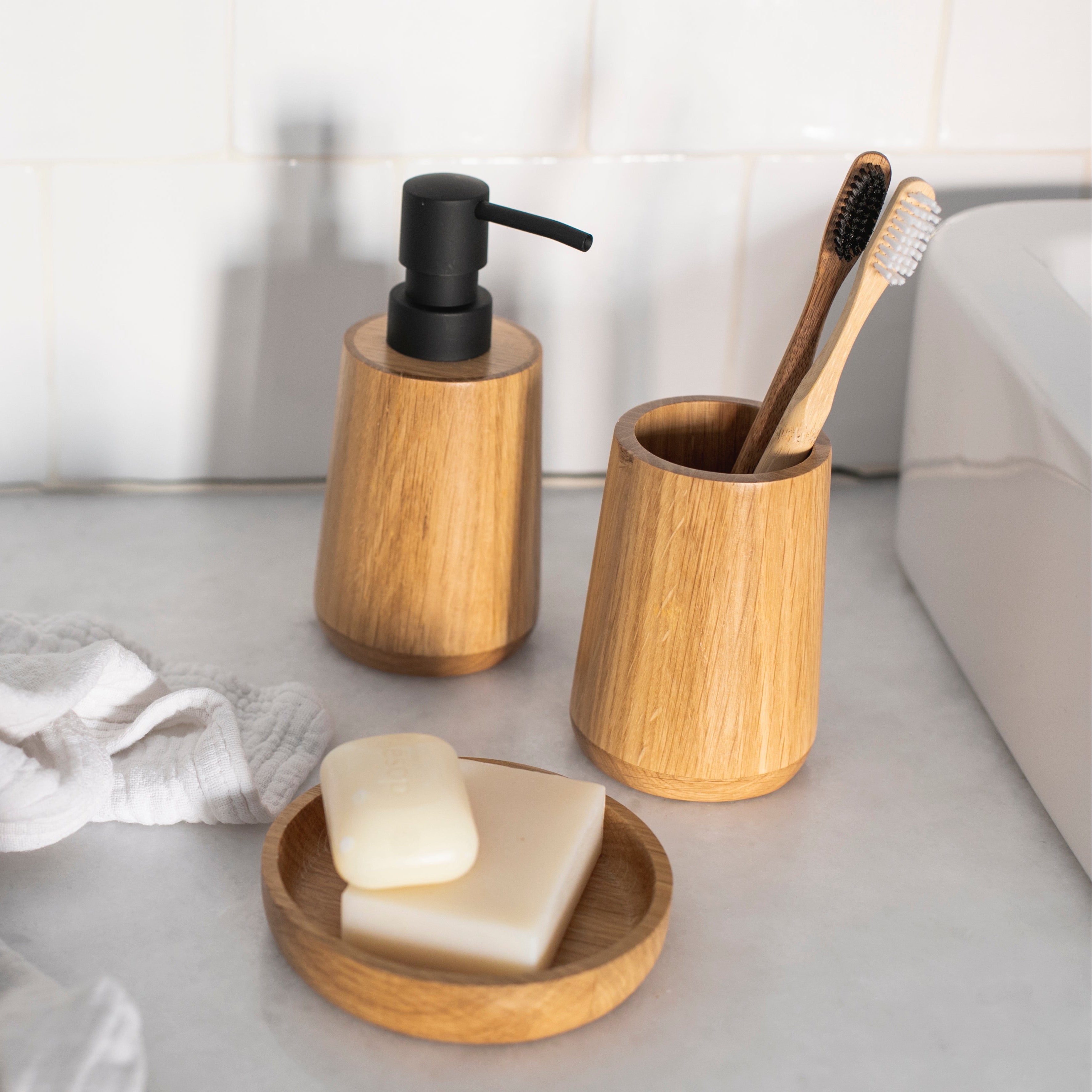 Bamboo bathroom toothbrush holder