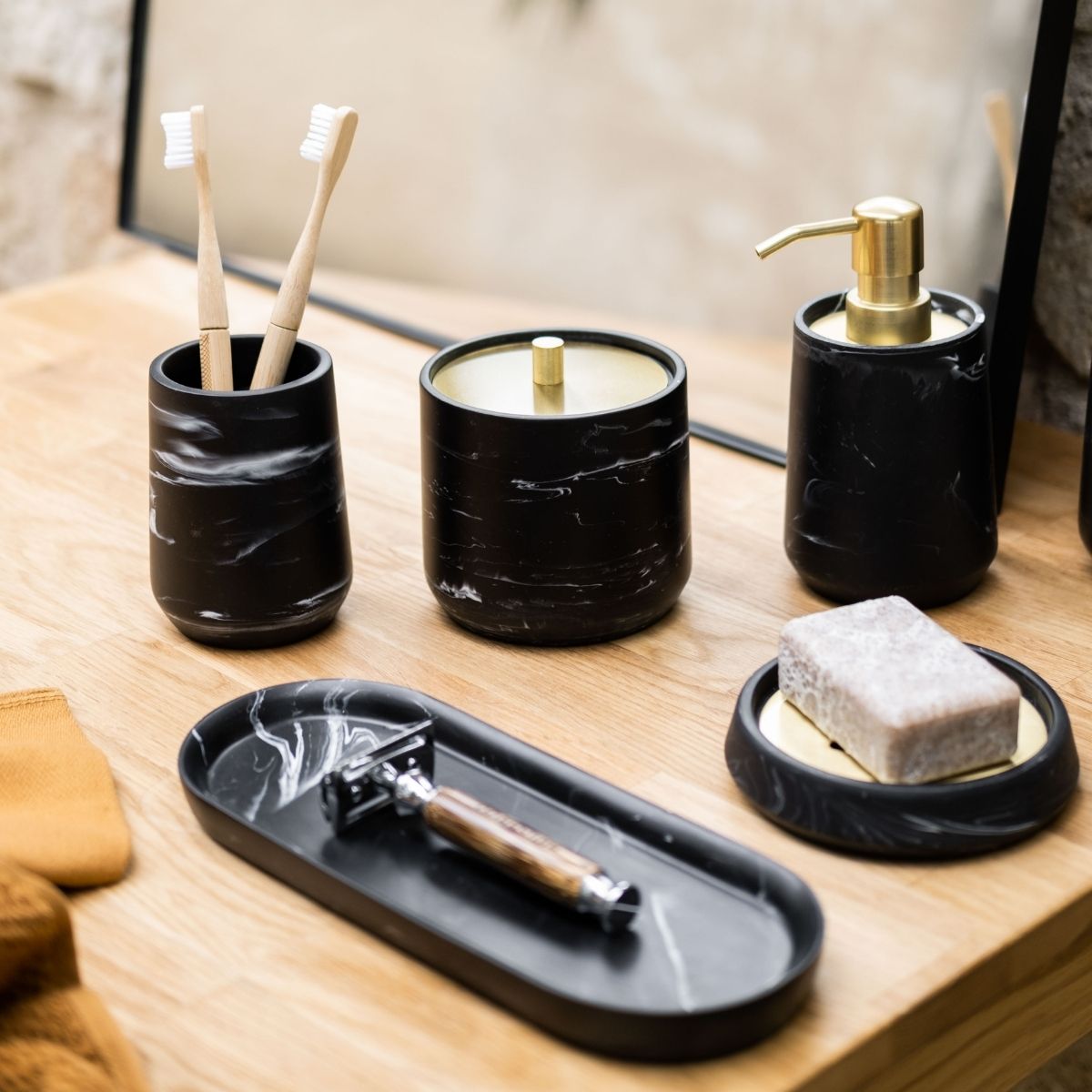 Dispensador de cuarto de baño de mármol clásico negro