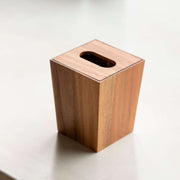 Ambiente con papelera de acacia