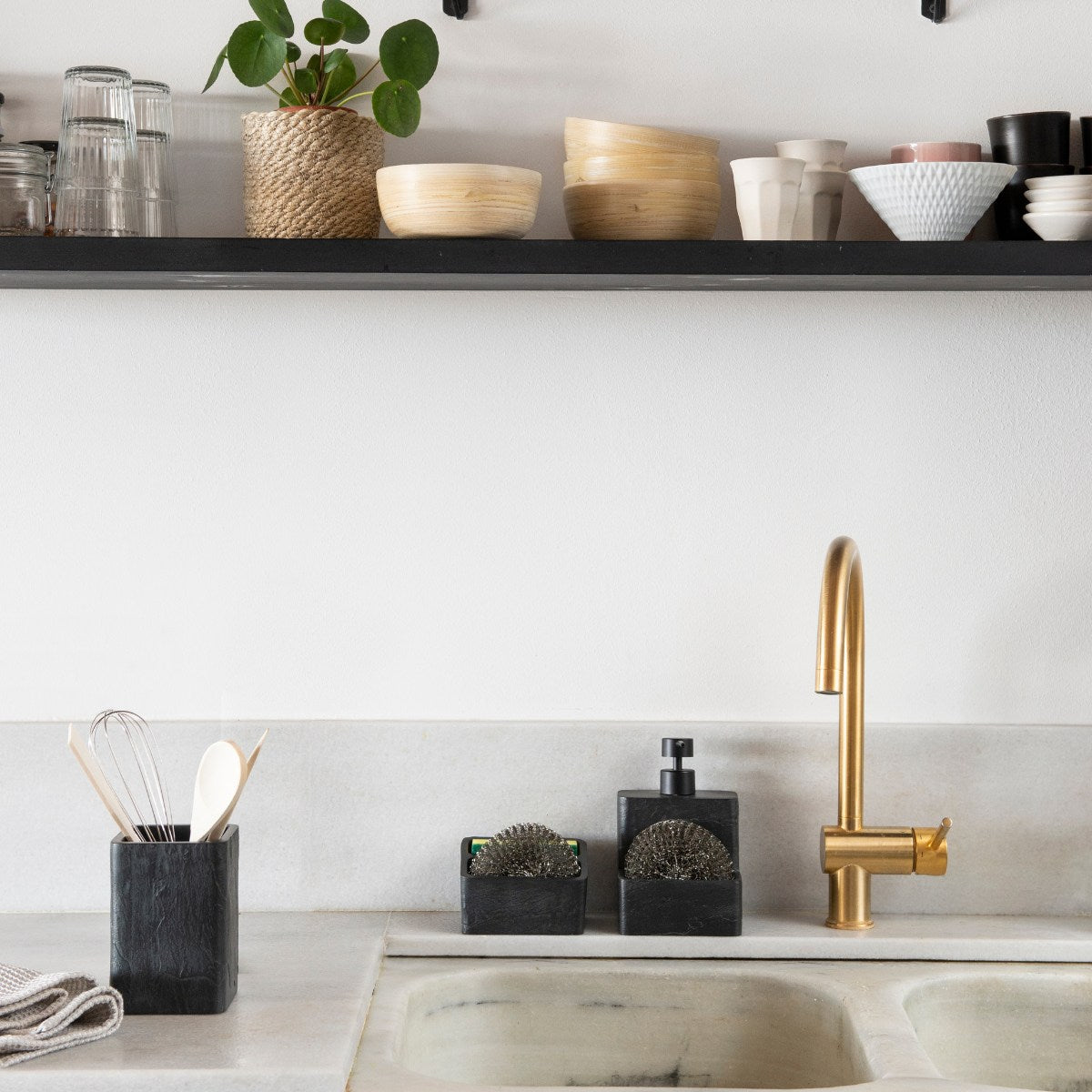 Bote de utensilios de cocina negro