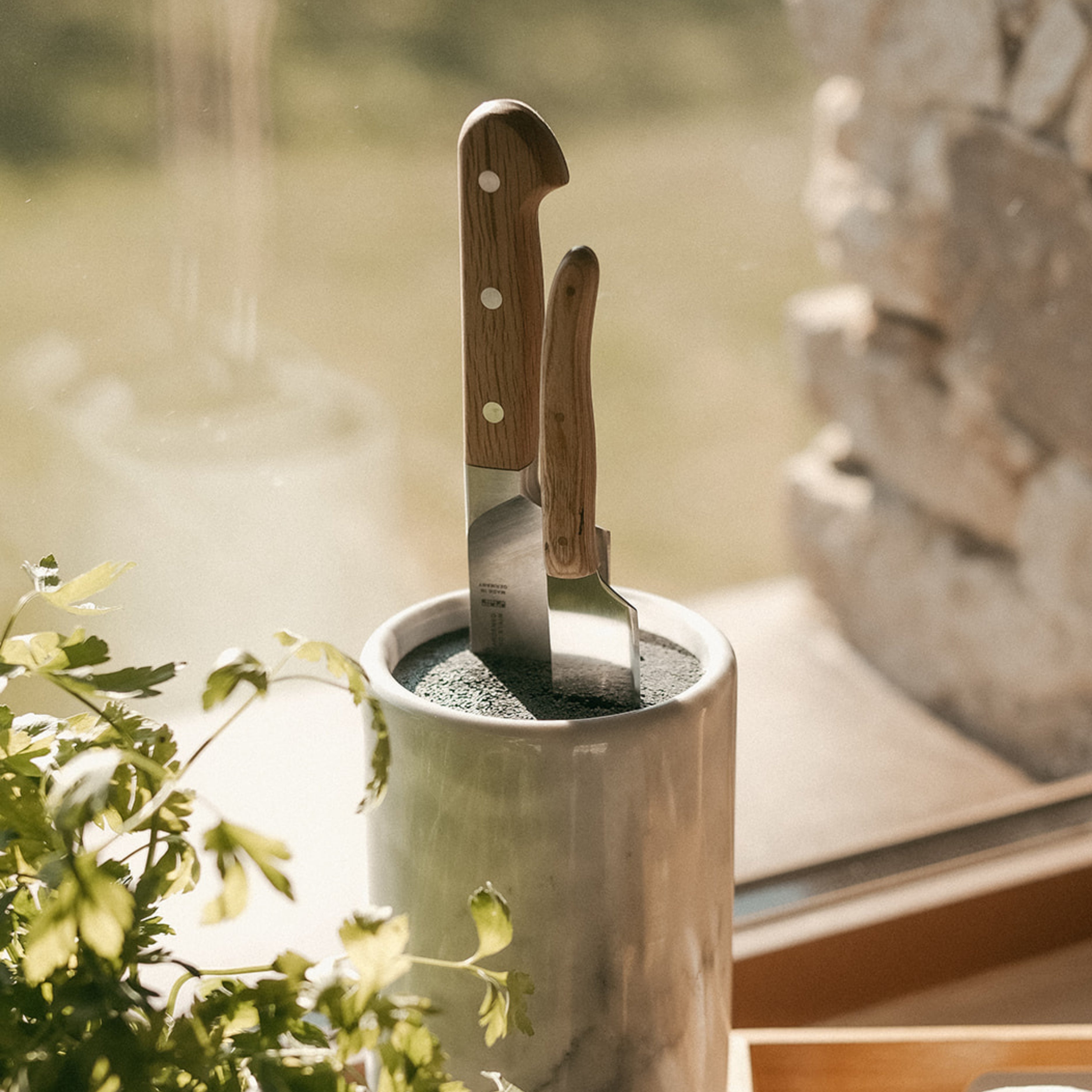 Soporte de utensilios de cocina de mármol blanco