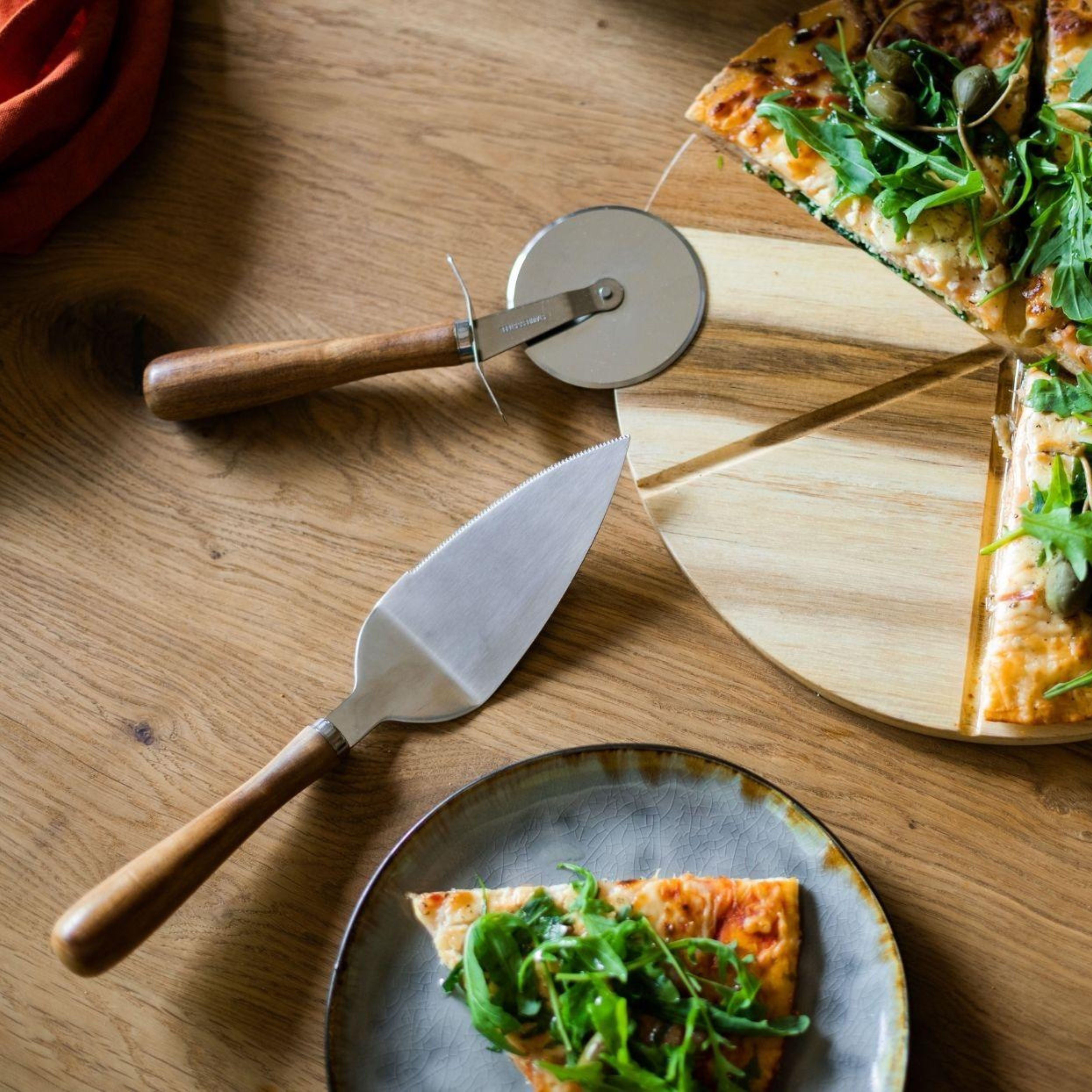Set of 2 gourmet pizza utensils