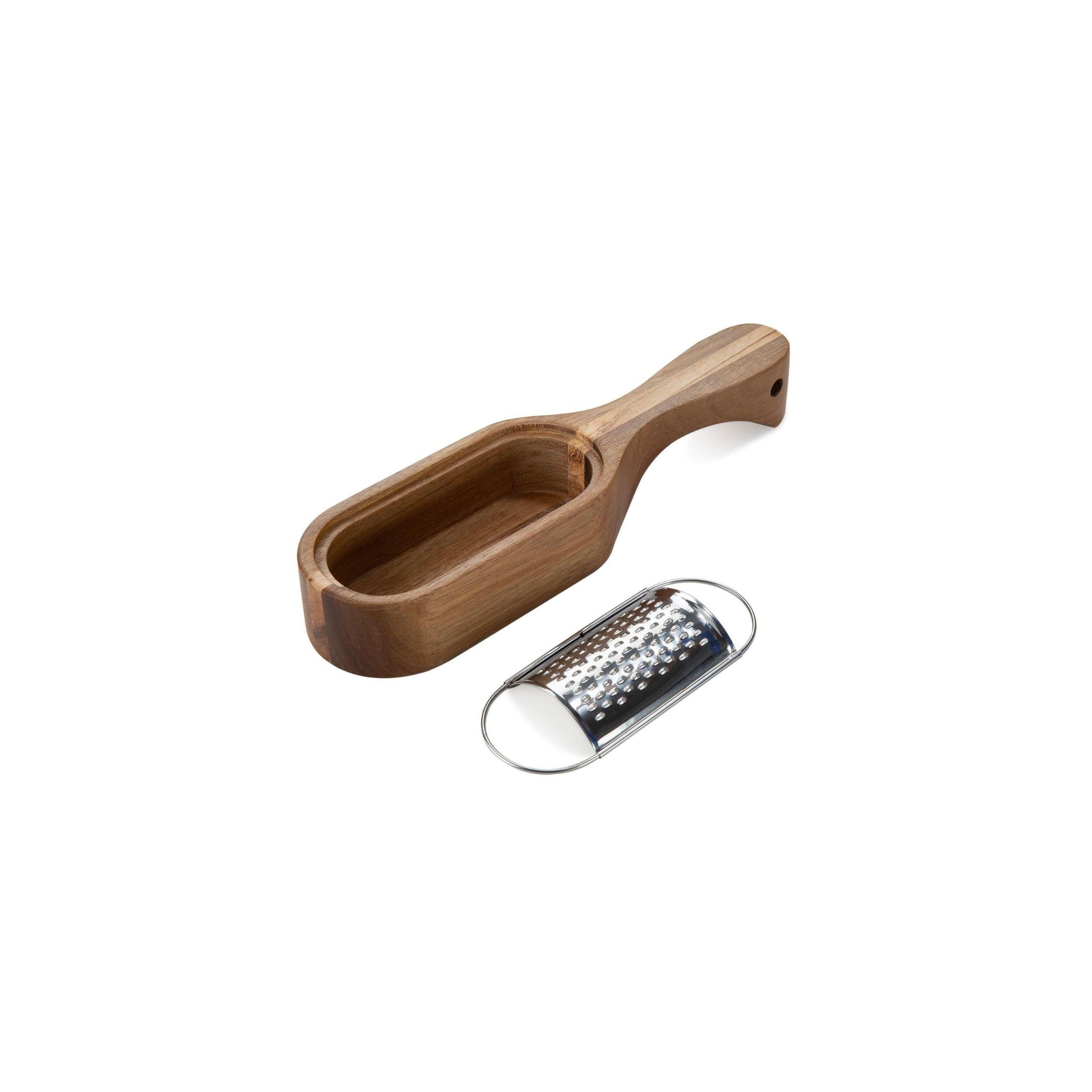 Kitchen grater with wooden stand