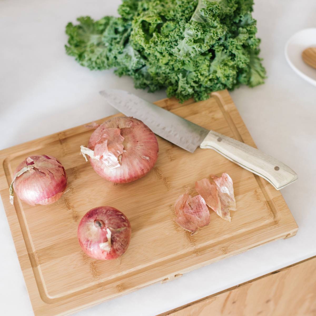 Set de tablas de cortar de bambú con cebollas