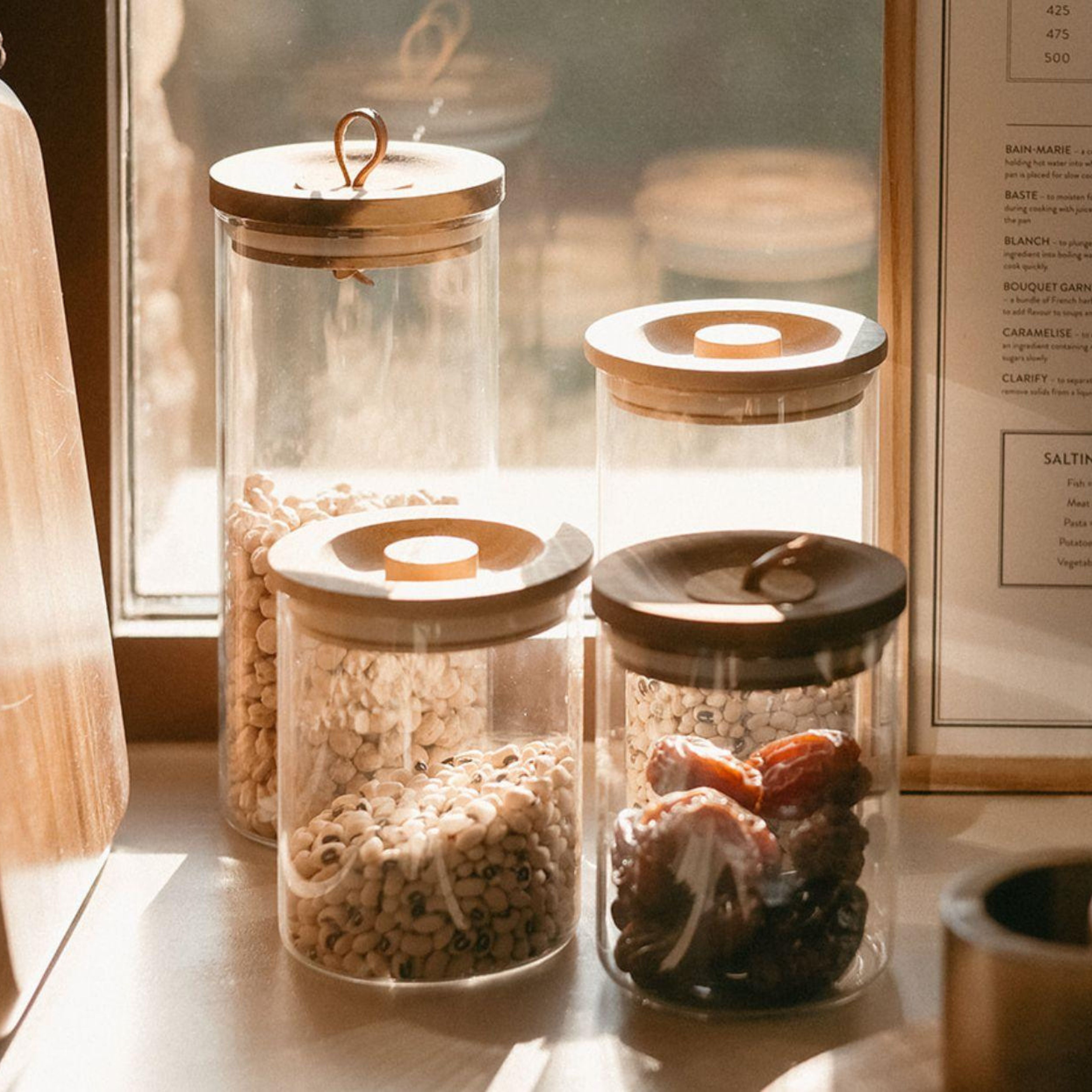 Large glass and wood kitchen jar 1,600 ml
