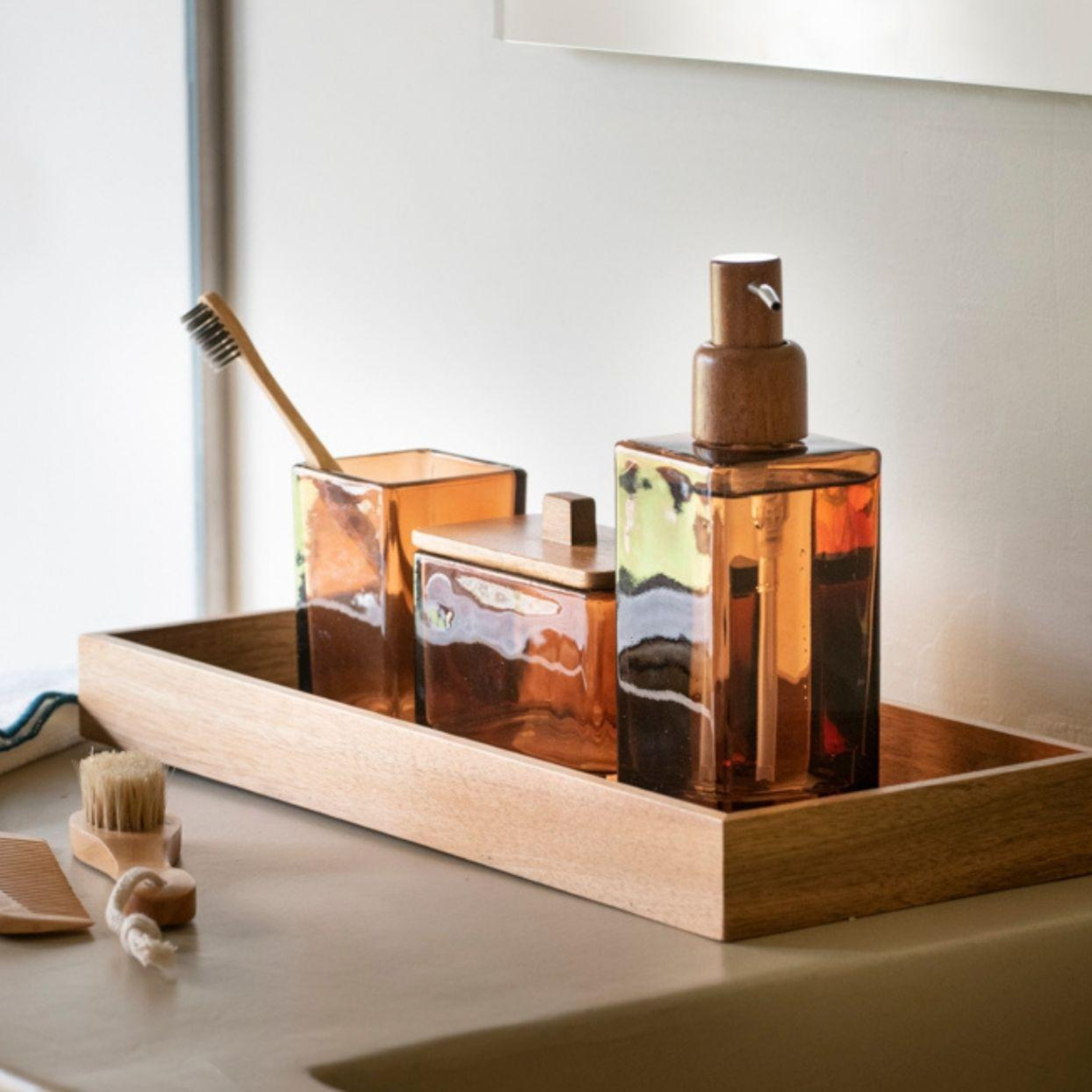 Dispensador de baño de cristal marrón