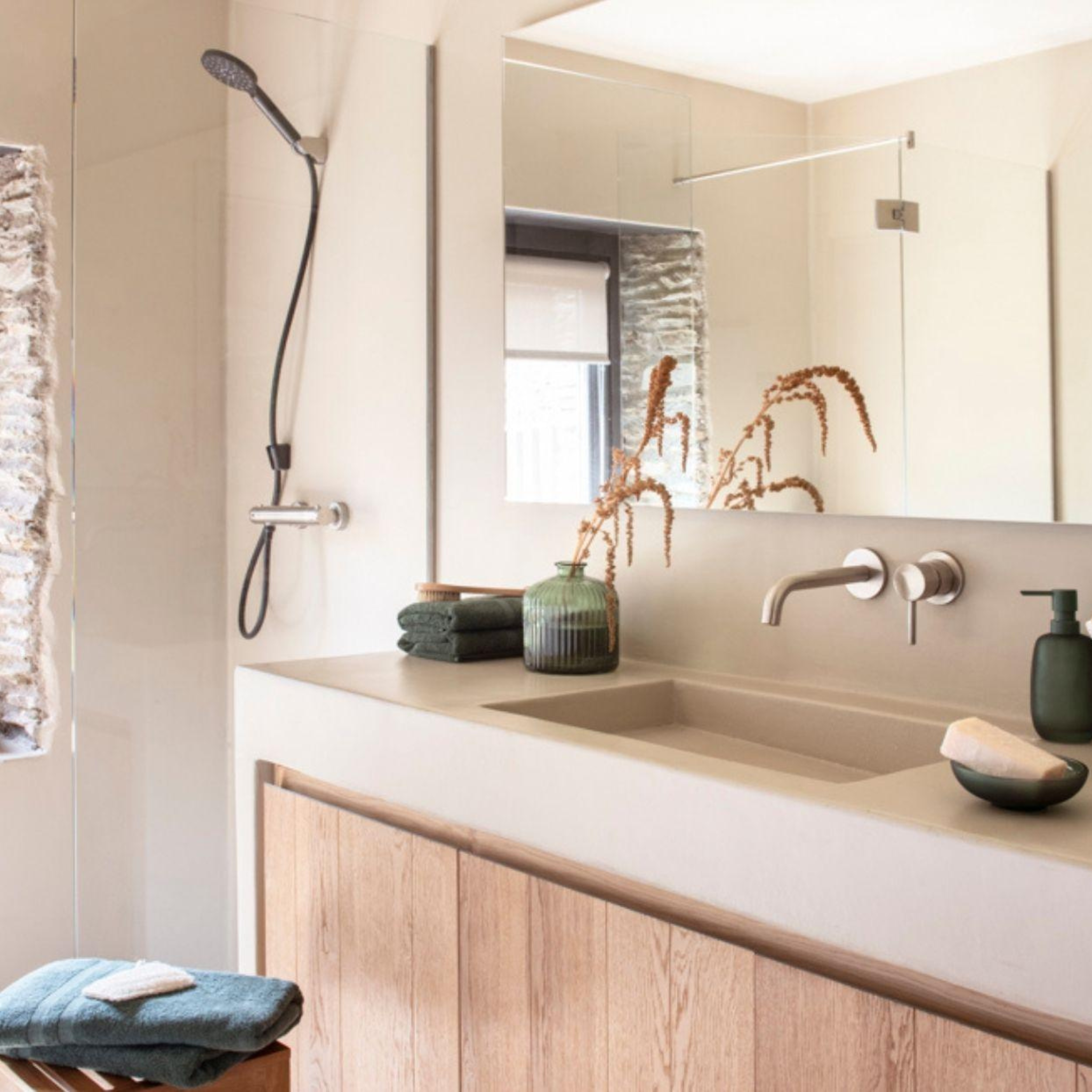 Modern green glass bathroom dispenser
