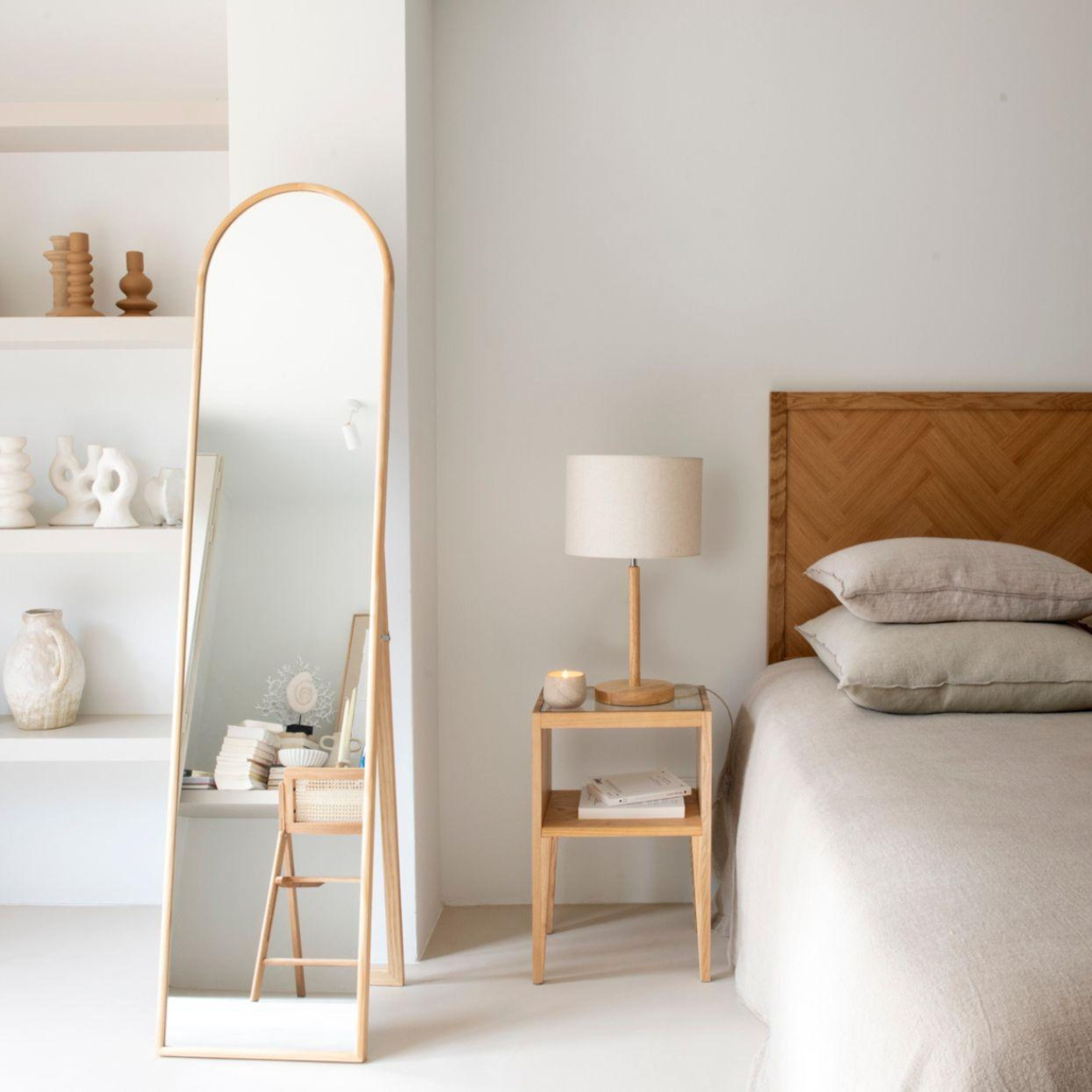 Modern wooden table lamp