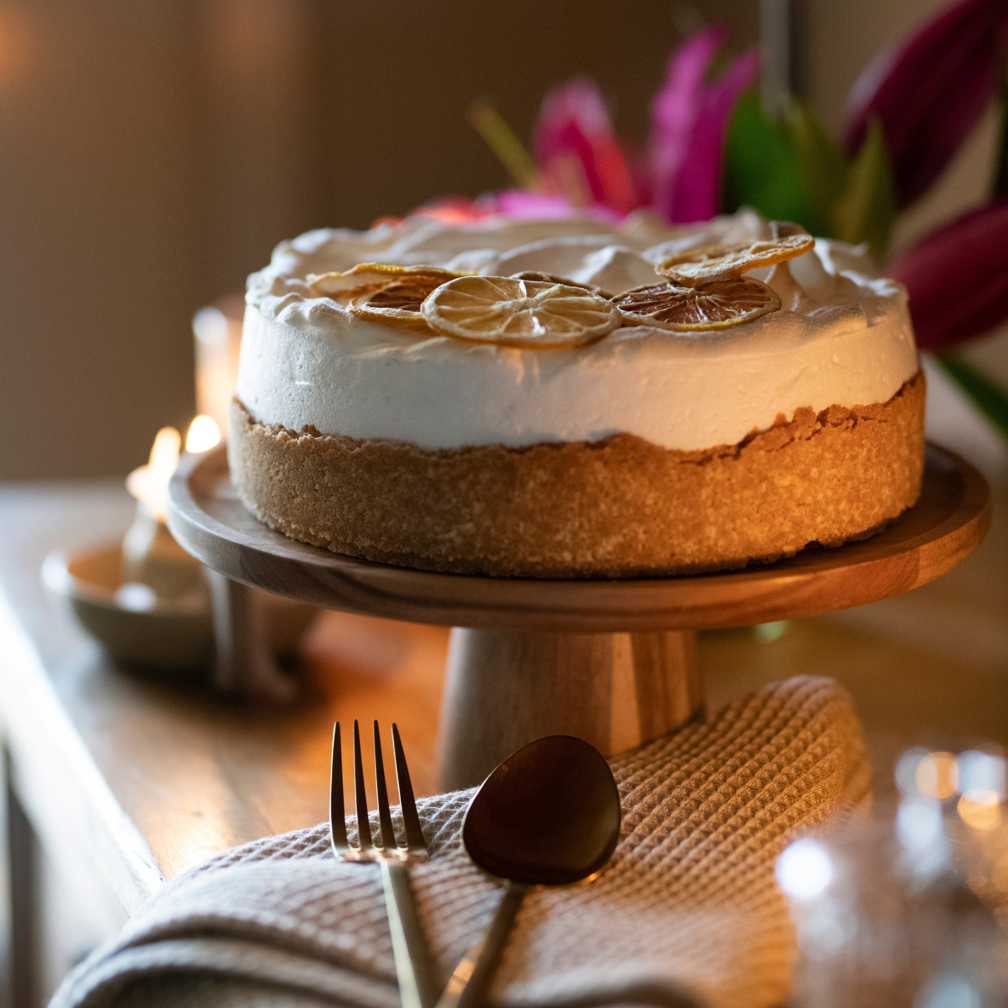 Bandeja para tarta de madera marrón