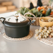 Salvamanteles de mesa beige de fibra vegetal