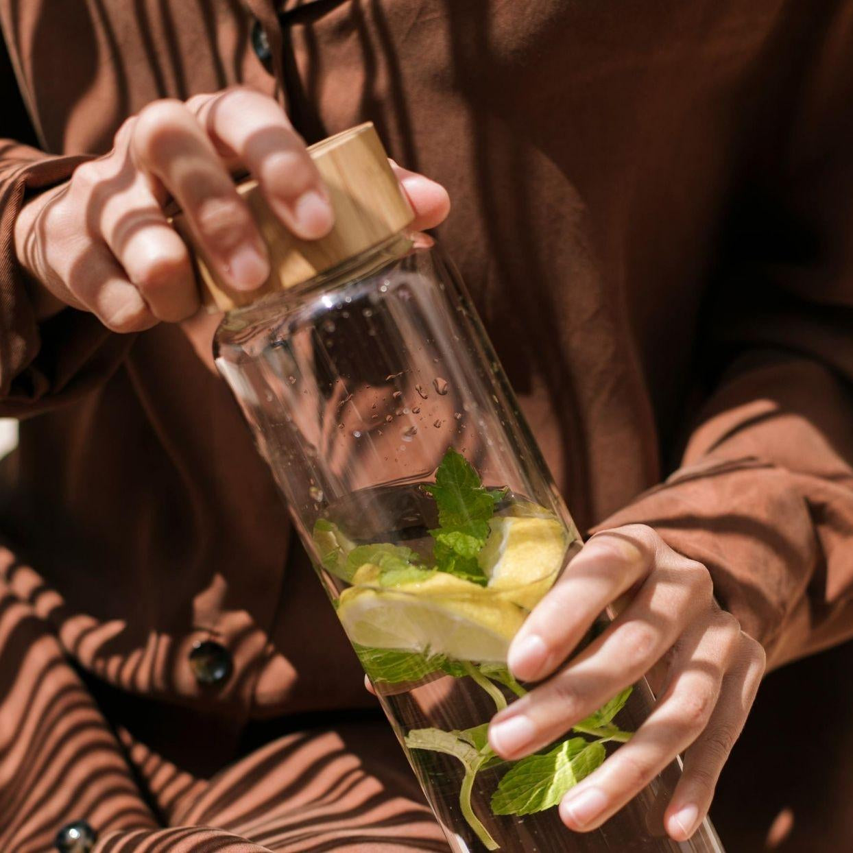 Botella de agua de bambú