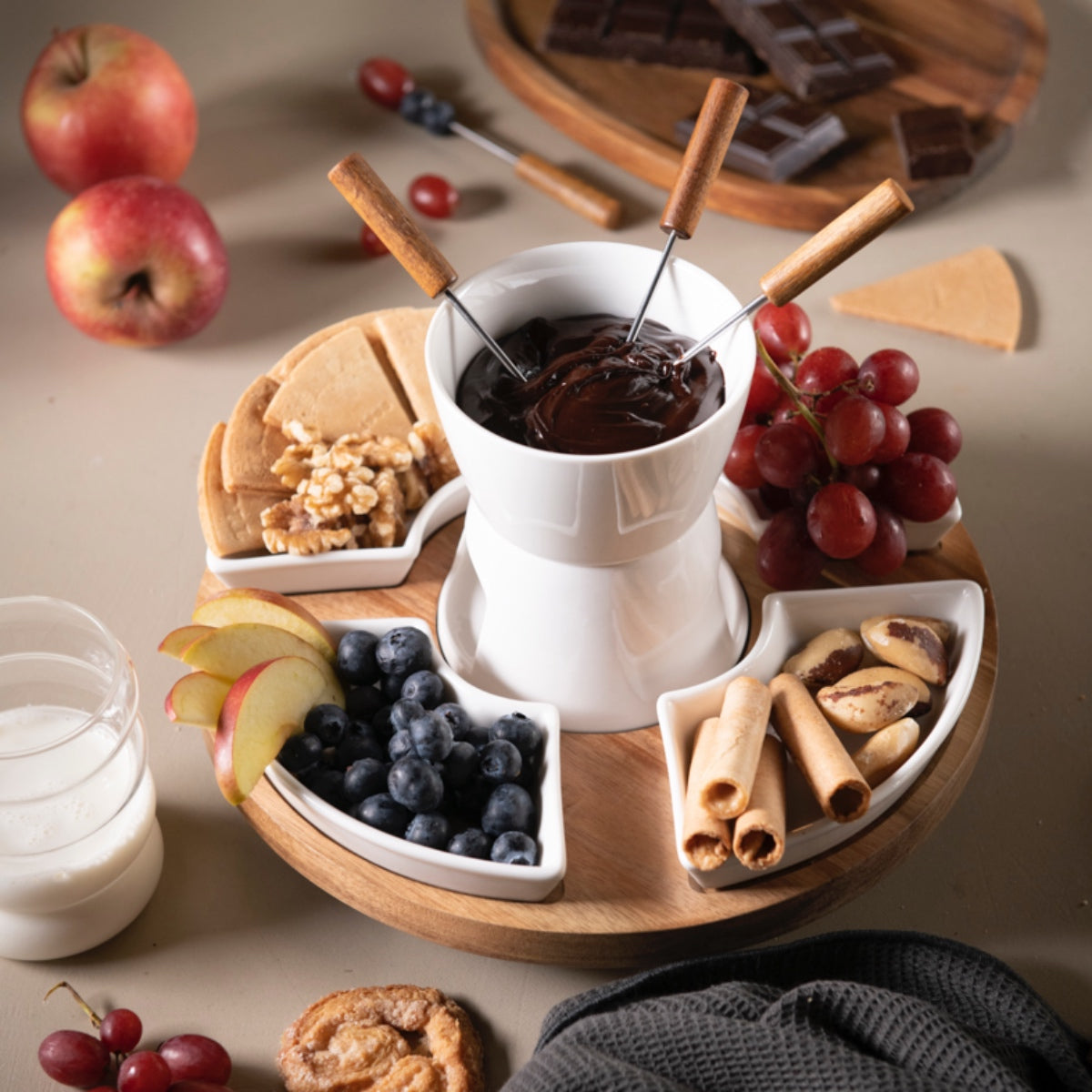 Fondue giratoria de porcelana y acacia de 4 piezas