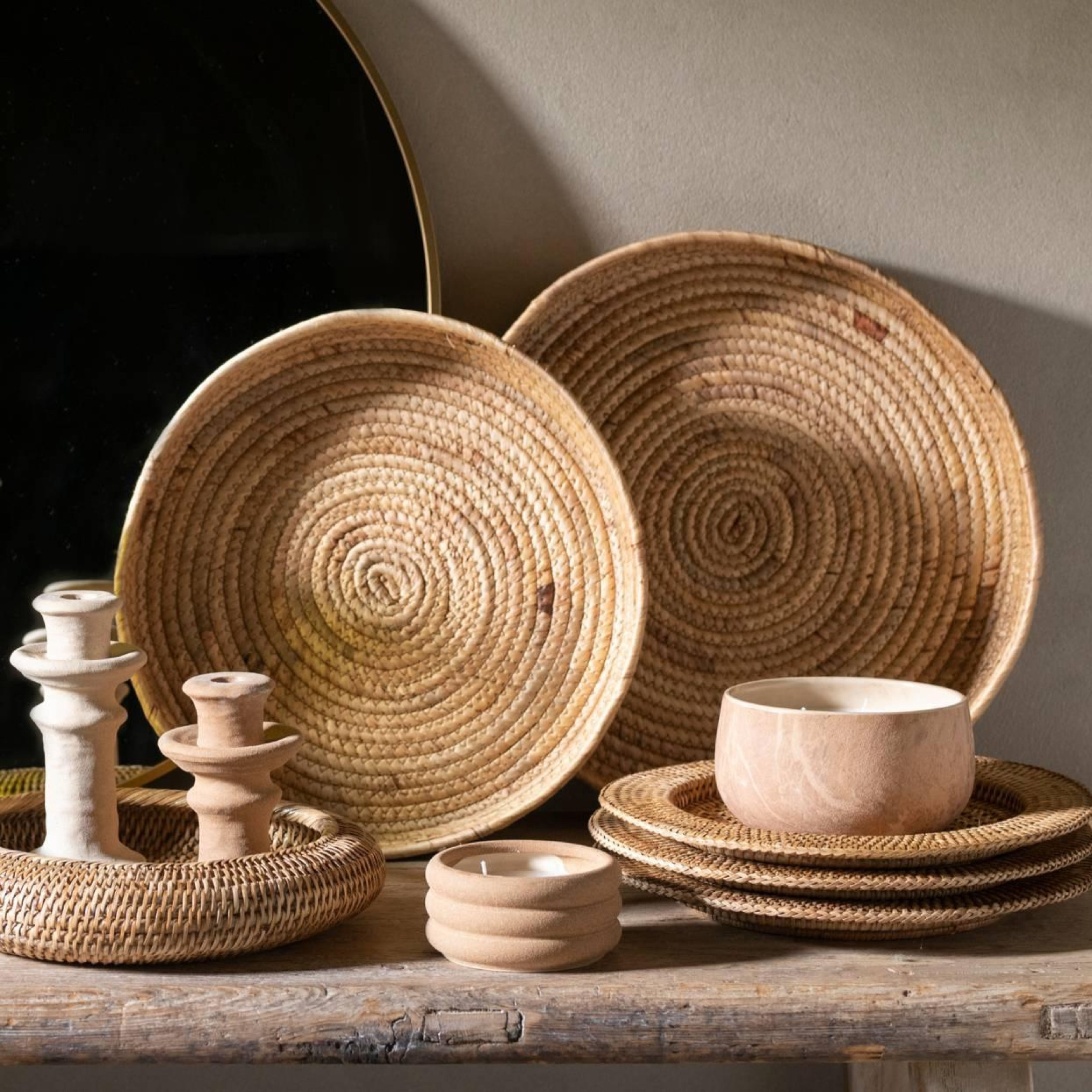 Rattan underplate