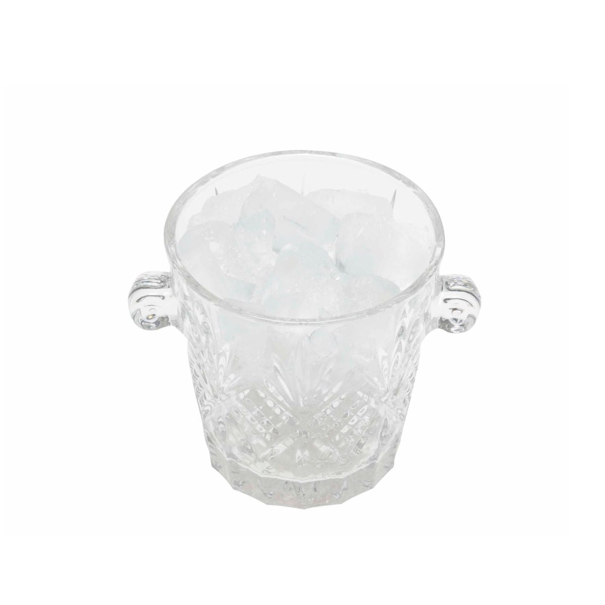 Cubitera de vidrio transparente con relieve decorativo, asas laterales y cubitos de hielo.