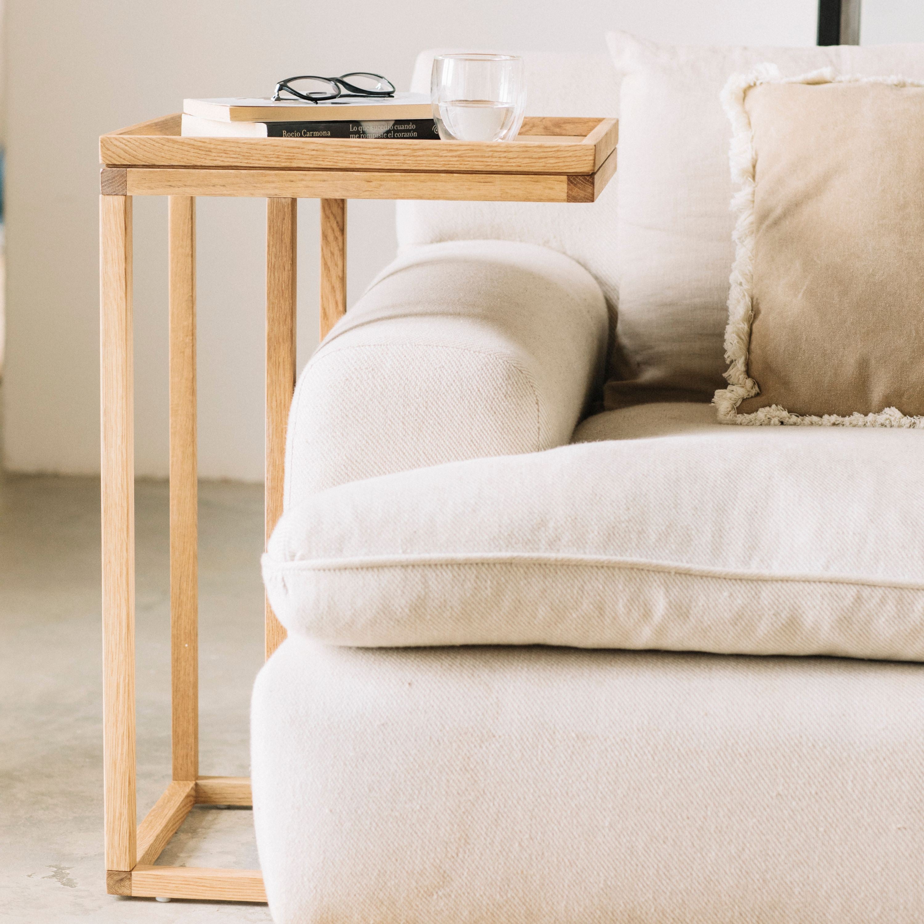 Mesa auxiliar para sofá de madera de roble