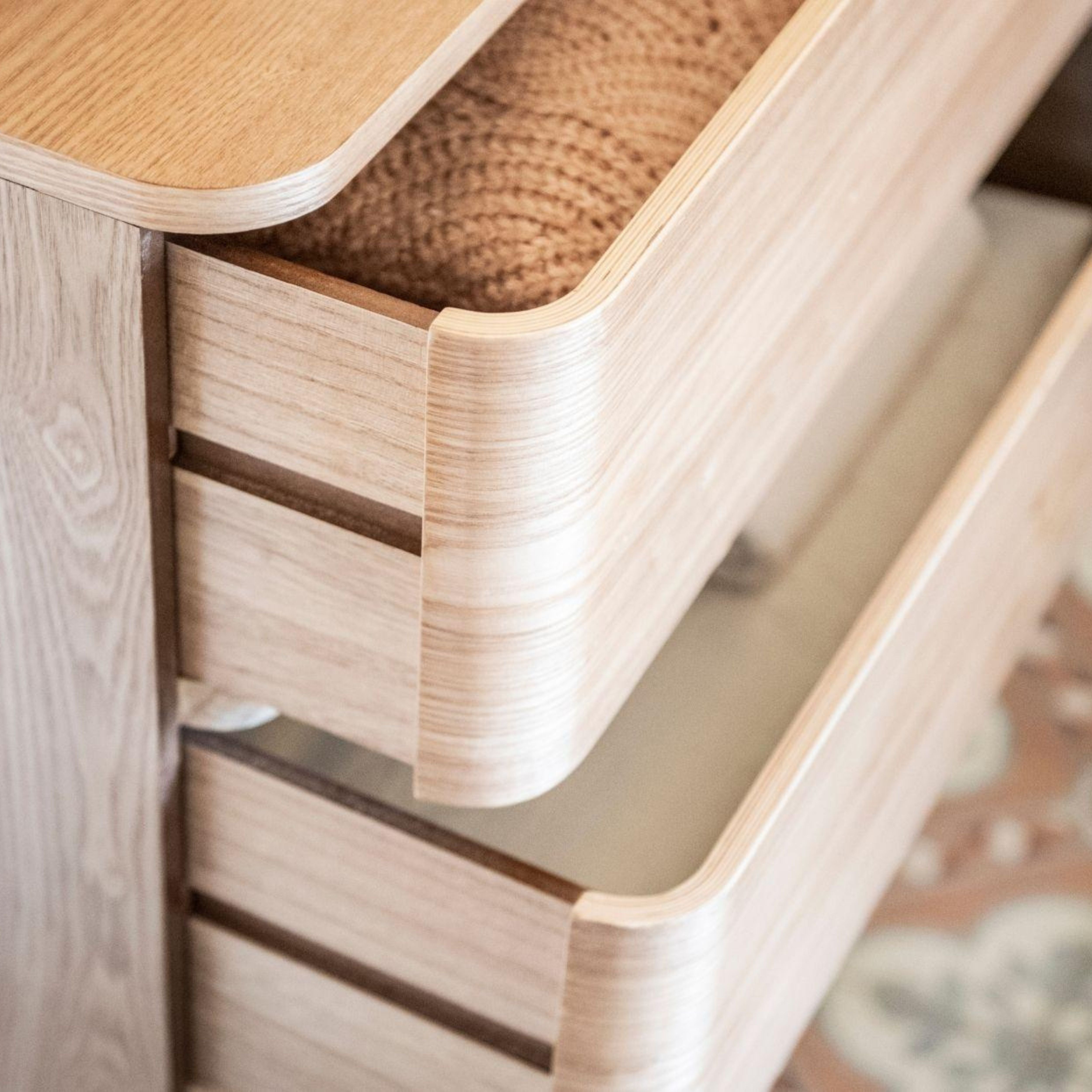 Cajonera de 3 cajones moderna de madera