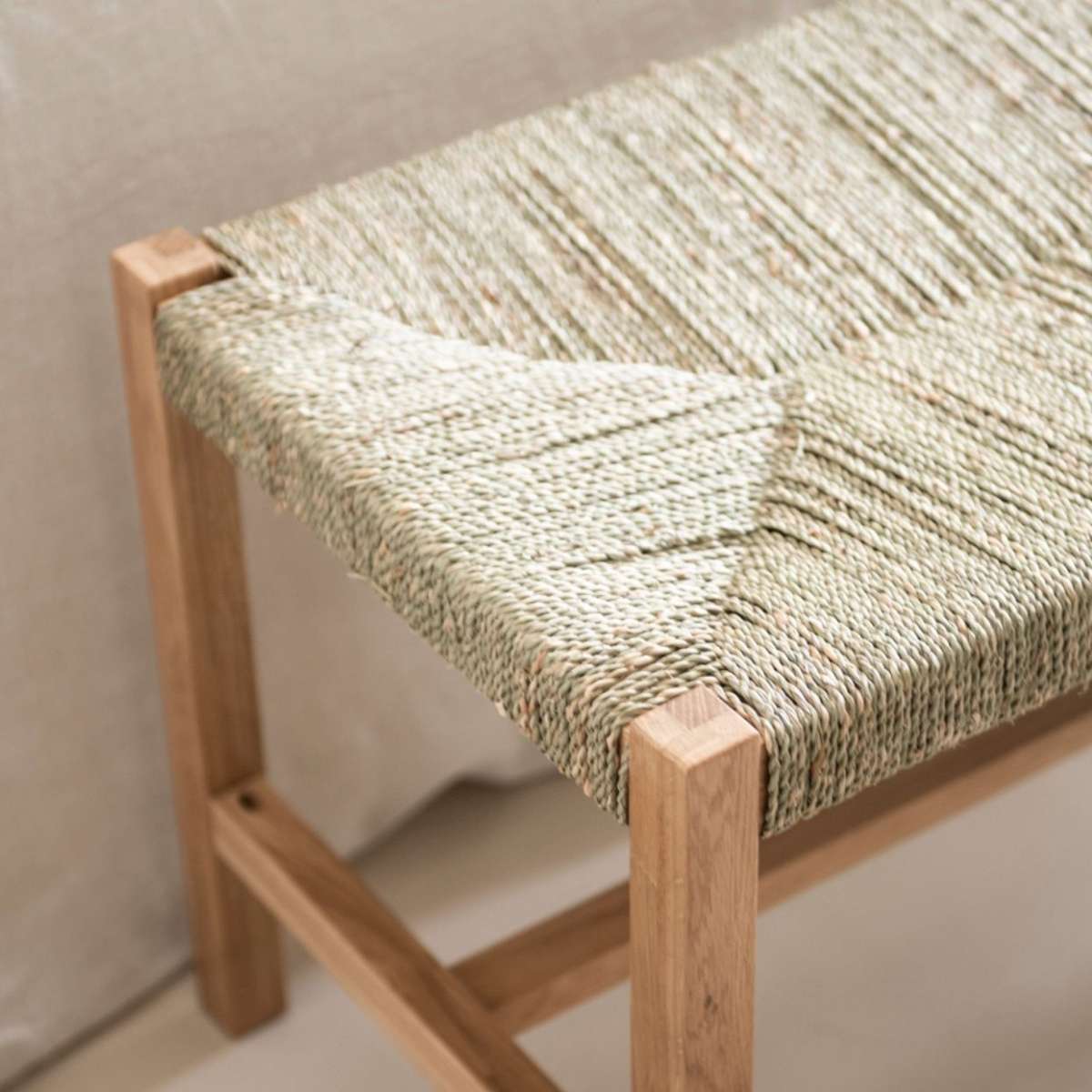 Banqueta de roble y alga marina 116 cm