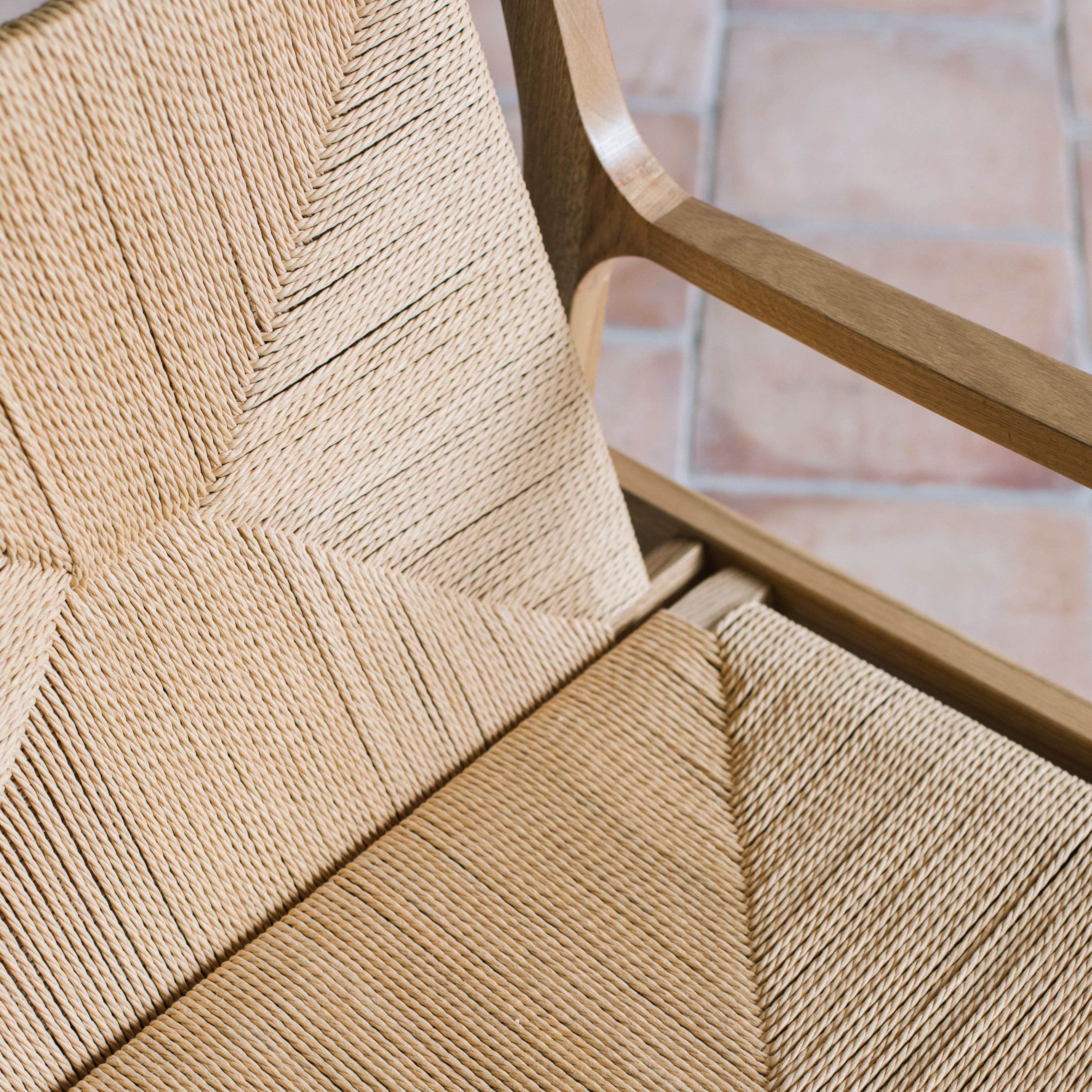 Sillón de comedor nórdico de madera