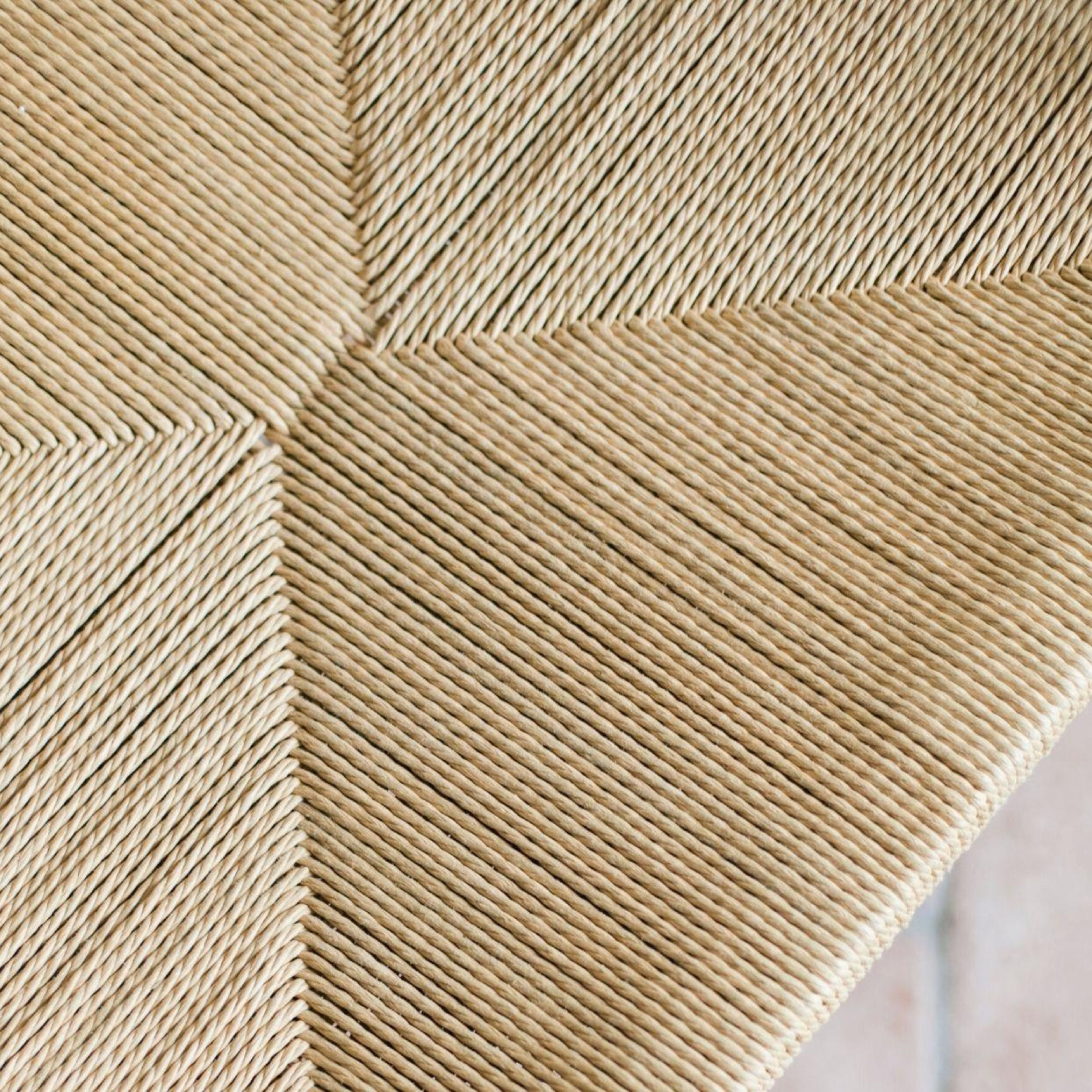 Sillón de comedor nórdico de madera