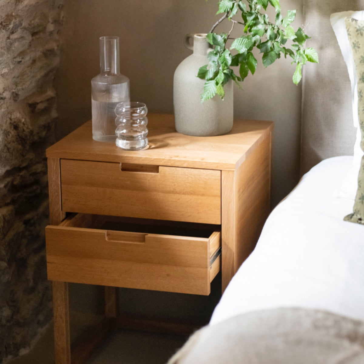 Modern oak wood bedside table with 2 drawers