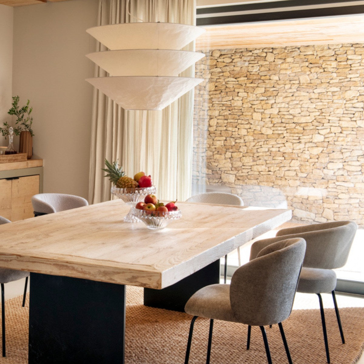 Silla de comedor tapizada beige Lina