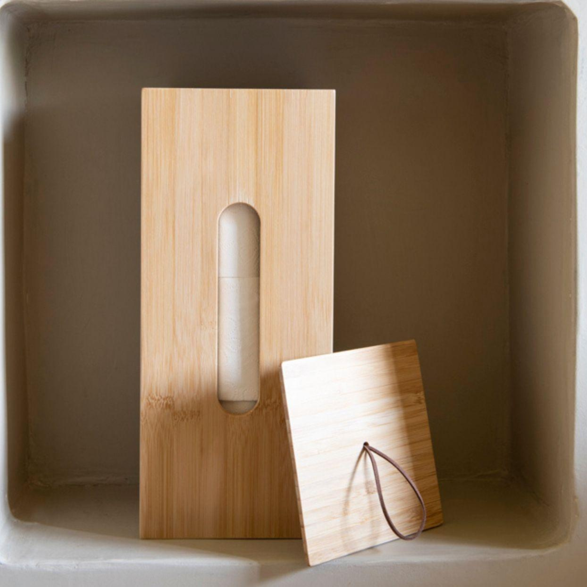 Bamboo toilet paper roll holder